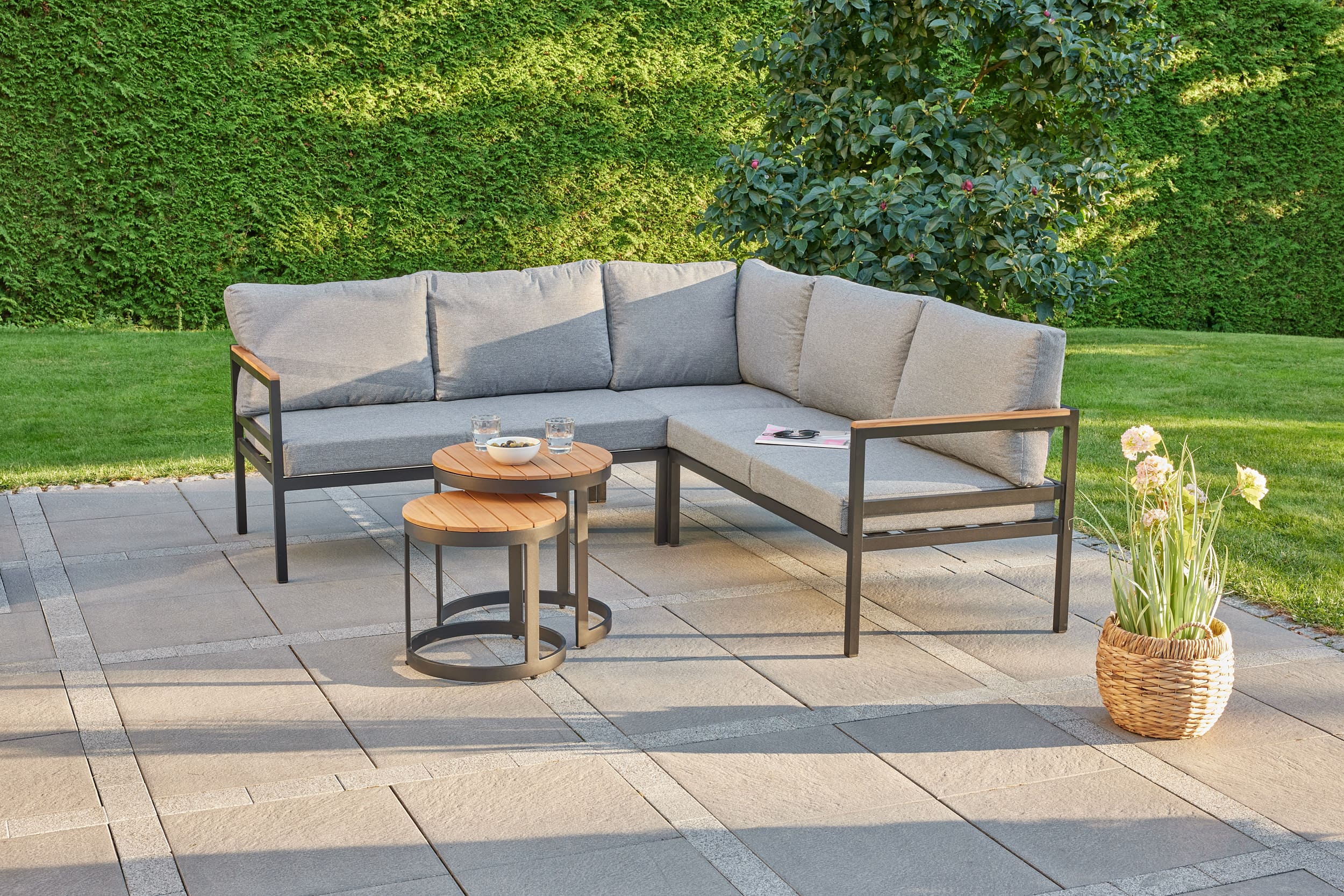 LC Garden »Sunedy« Loungegruppe schwarz 200x70x64cm 5tlg. inkl. Beistelltisch Teakholz Lounge Gartenlounge  