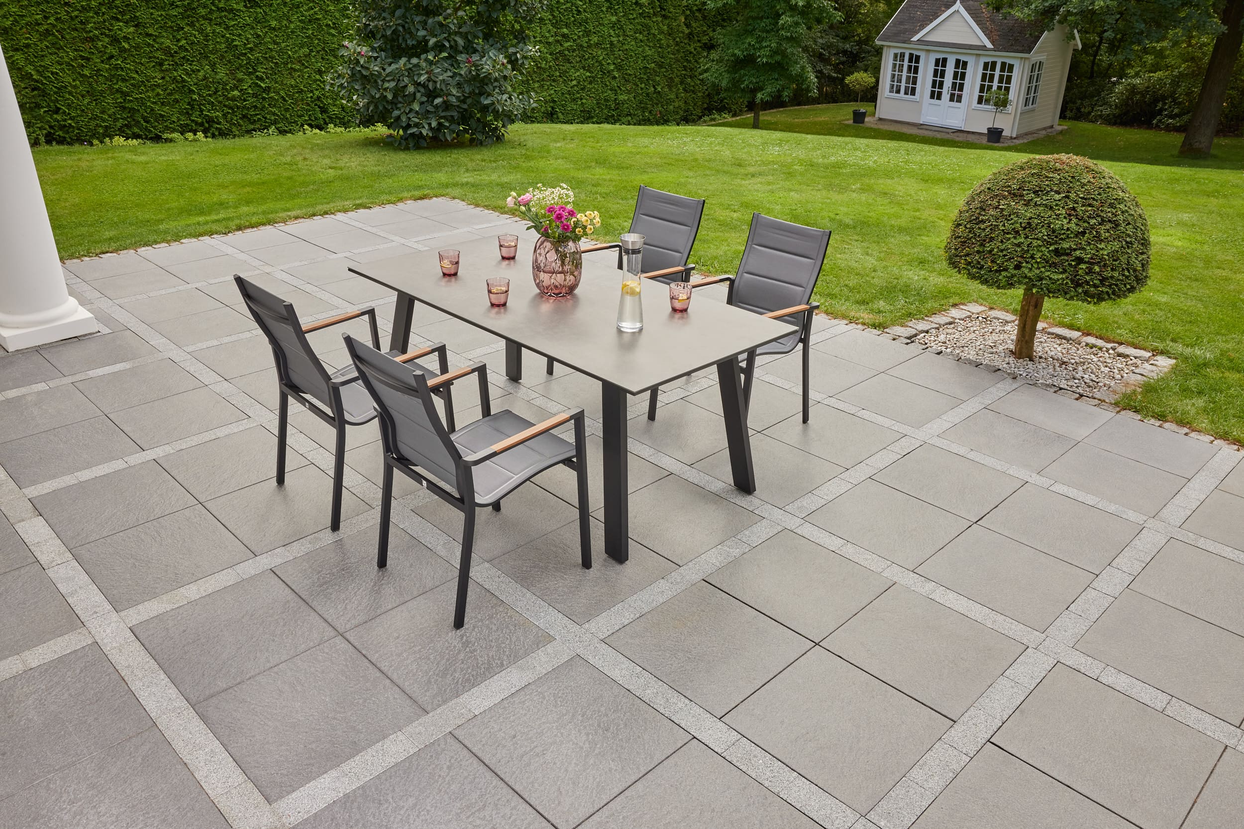 LC Garden »Sunrest Unicamo« Dining Set I Textilen matt schwarz/silber Teakholz 5tlg. Sitzgruppe Gartenset