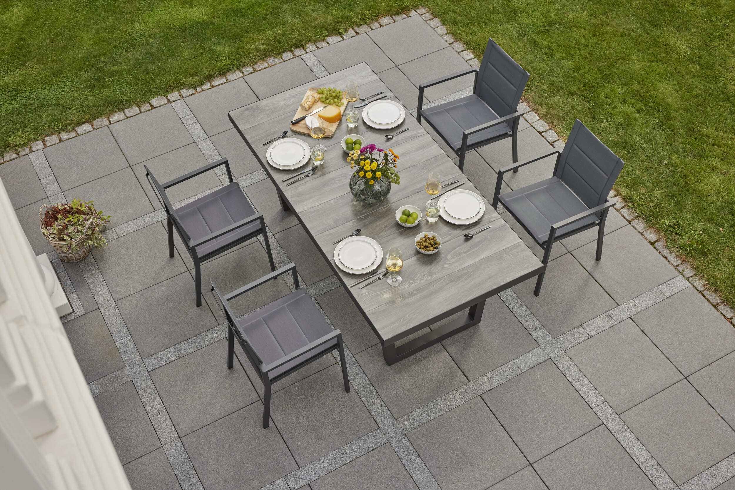 LC Garden »Sunewo« Stapelstuhl Textilen anthrazit Gartenstuhl Armlehnstuhl